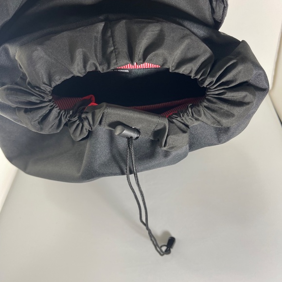 Hershel Retreat Black Backpack - Like New - Picture 6 of 9